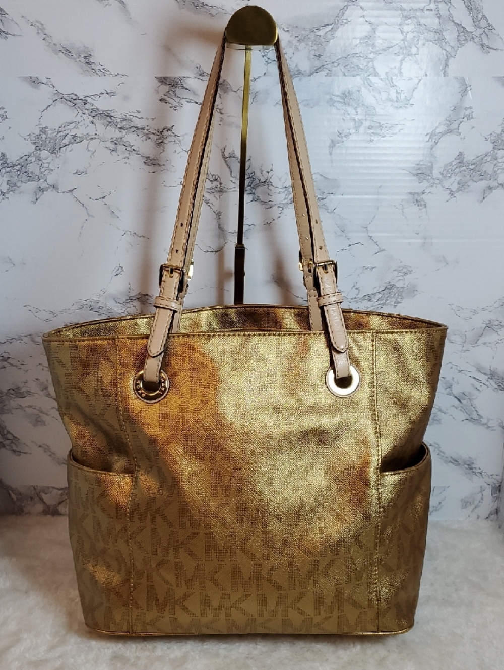 Michael Kors Gold Metallic Jet Set East West MK Logo Tote - Picture 2 of 14